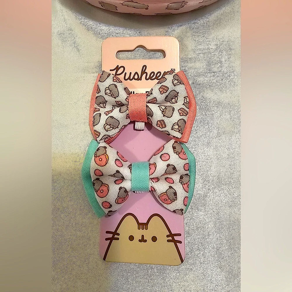 Pusheen Gift Set w/Collar, Collar Bows, Double Bowl, Can Covers, Spatcula